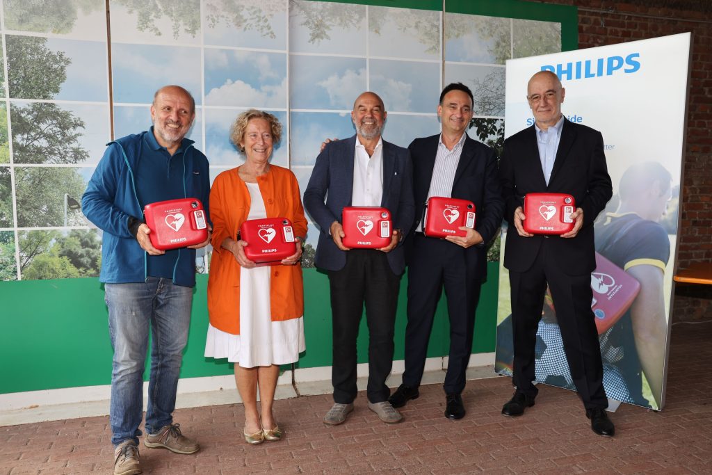 Parco Nord Milano-Philips dona defibrillatori