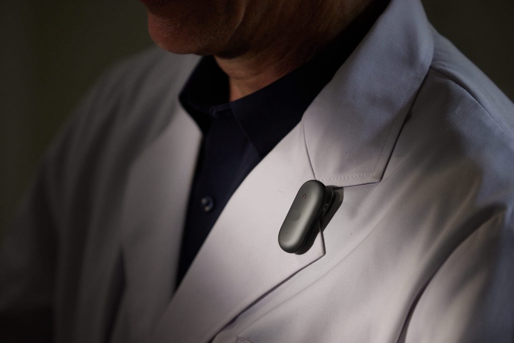 L’AI entra negli studi medici: Alfadocs e Plaud riducono del 60% il tempo di redazione clinica Alfadocs-AI